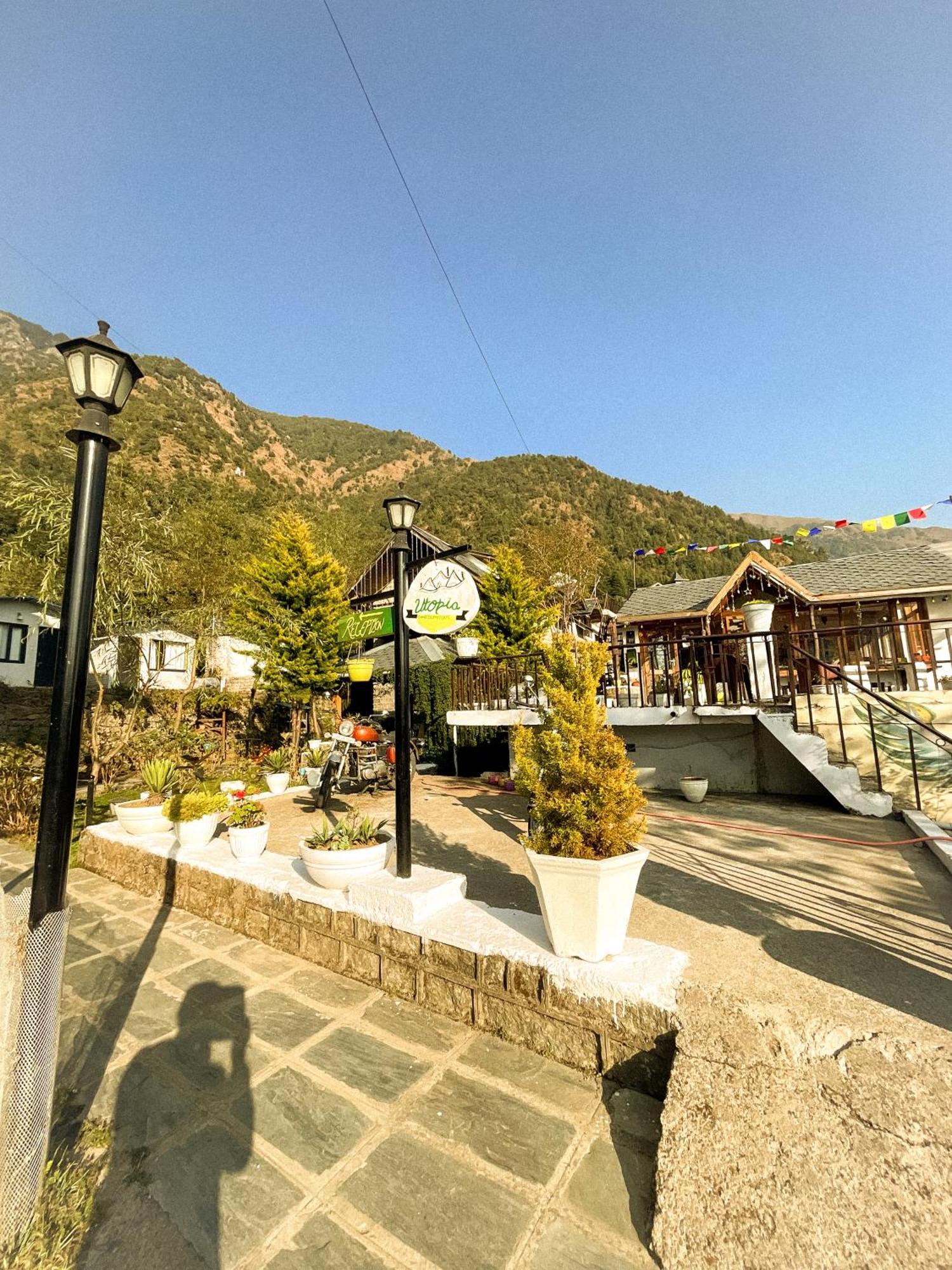 Utopia Hostels Dharamkot Mcleodganj Dharamshala Exterior photo